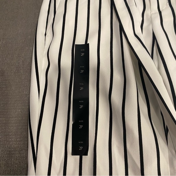 Banana Republic Mid Rise Cropped Wide Leg Pants 2P - Picture 4 of 7